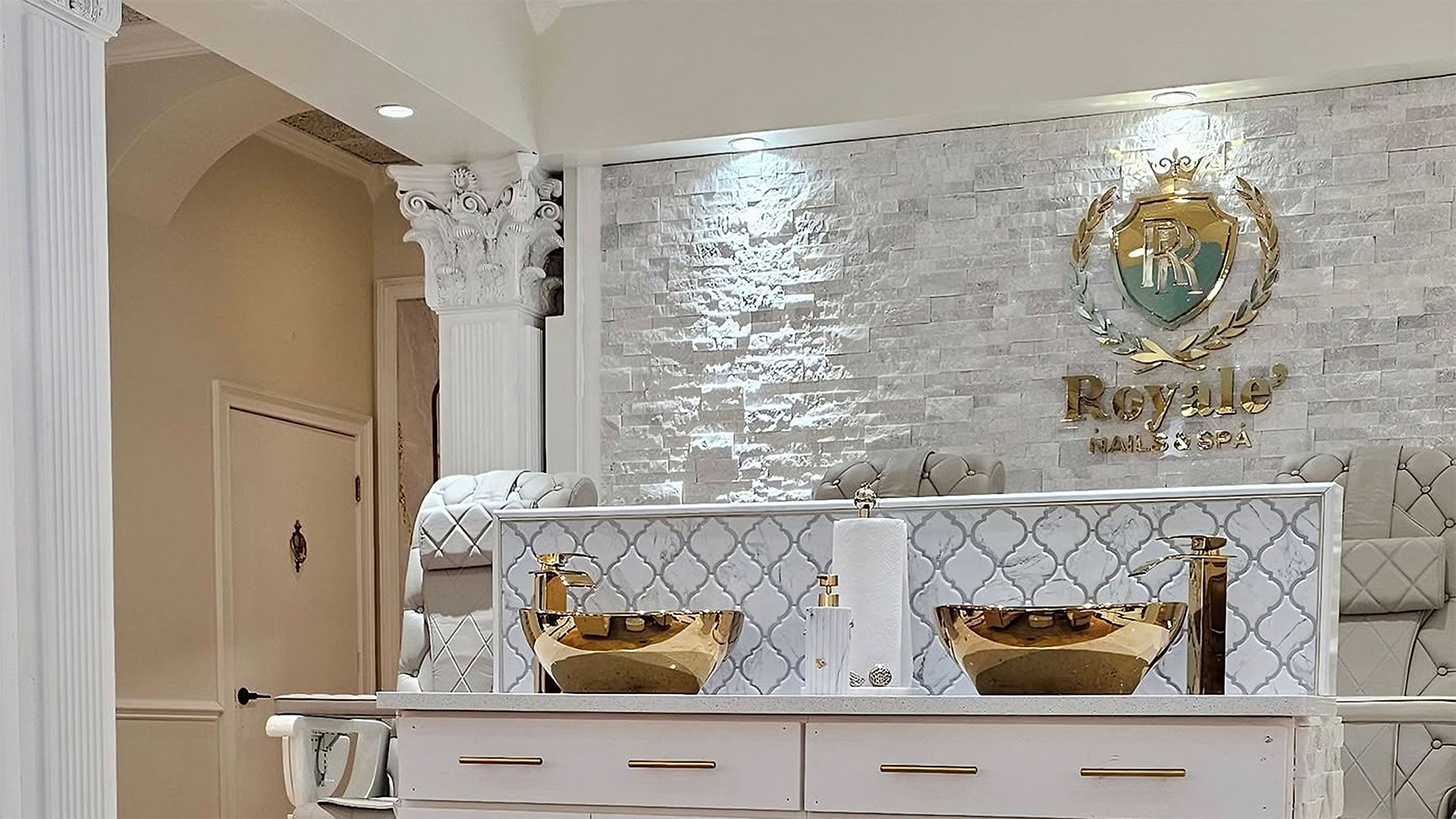 ROYALE' NAILS SPA - JOHNS CREEK
